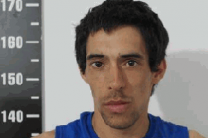 Por robar tabaco y hojillas condenaron al autor del hurto a una casa