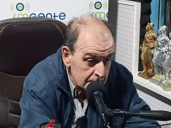 De los Santos sobre Darío Pérez: “Fue un compañero, genera dolor que esté en el Partido Nacional”