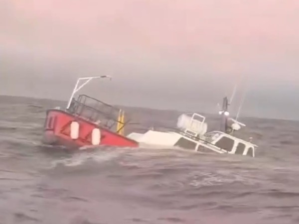pescadores,lancha,hundió