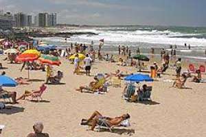 Gobierno argentino aplicará impuestos a quienes viajen al exterior y a los gastos que realicen