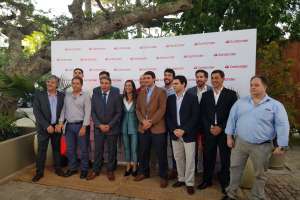 Santander reinauguró oficialmente su ampliada y modernizada sucursal de Roosevelt