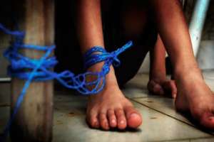 Condenaron a una mujer que encerraba y ataba a su hijo de 16 años en San Carlos