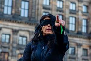 "El violador eres tú": decenas cantaron este himno feminista en Piriápolis