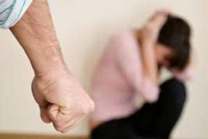 Violencia doméstica: otro hombre condenado por desacatar medidas cautelares