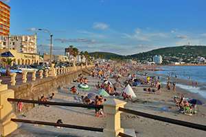 Camacho: futuro gobierno considera viable recuperar la arena en playas de Piriápolis