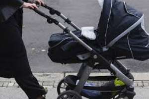 Arresto ciudadano para una mujer que robaba y escondía las cosas en un coche de bebé