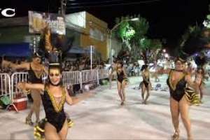 Dos comparsas de Maldonado intervienen en el Desfile de Llamadas montevideano
