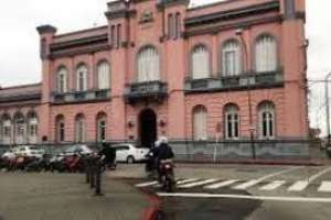 Certificado de antecedentes judiciales sólo se expiden en caso de urgencia