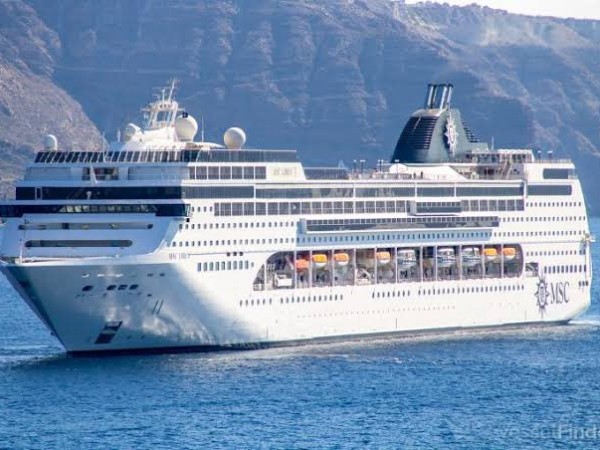 Llega a la bahía de Maldonado el crucero MSC LIRICA