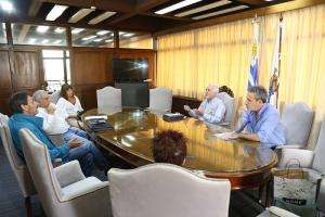 Bentancur entregó al FA resumen con medidas adoptadas por la pandemia y recibió "aportes"