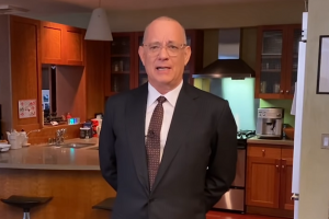 El actor Tom Hanks volvió al contacto con el público en la televisión de EE.UU.