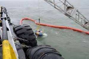 Lograron controlar derrame de petróleo en José Ignacio que se produjo durante maniobras de un petrolero griego