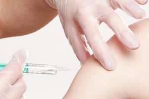 Personas de 65 años en adelante pueden agendarse para acceder a la vacuna contra la gripe