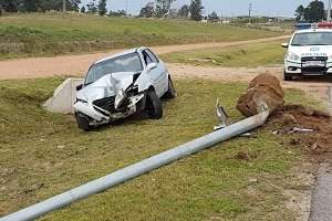 Automovilista impactó contra una columna en la Perimetral y sufrió varias lesiones