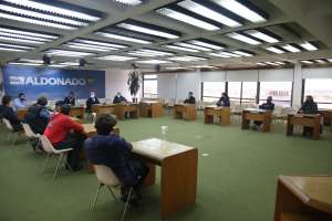 Bentancur y Laventure se reunieron con surfistas para avanzar en protocolos que les permitan practicar ese deporte