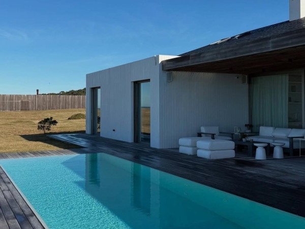 Cómo es la casa que Wanda Nara compró en José Ignacio