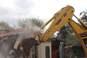 Lussich: estamos realojando a otras seis familias más del Kennedy