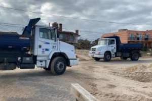 Despejaron accesos y devolvieron arena a la costa en Punta Colorada y otras zonas