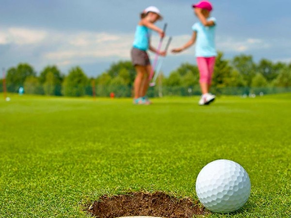Están abiertas las inscripciones para la clínica de golf gratuita destinada a niños y jóvenes