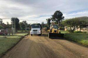 Retoman trabajos de mantenimiento de calles en diversos balnearios