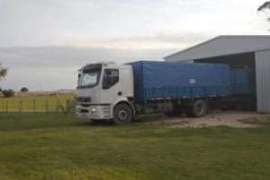 Arribaron 28 mil kilos de cascarilla de soja a Las Cañas