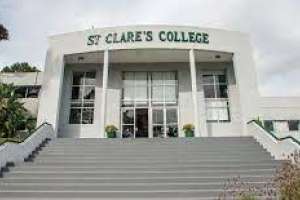 St Clare's College niega versiones y anuncia eventuales acciones judiciales por “ataques”