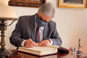 Francisco Bustillo asumió como canciller, sustituyendo a Ernesto Talvi