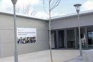 Desvalijaron el aula de audiovisuales en el Centro Comunitario de Lomas de San Martín; se llevaron objetos por U$S 10 mil 