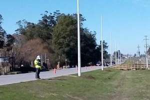 Iniciaron colocación de alumbrado frente a Urbaneste