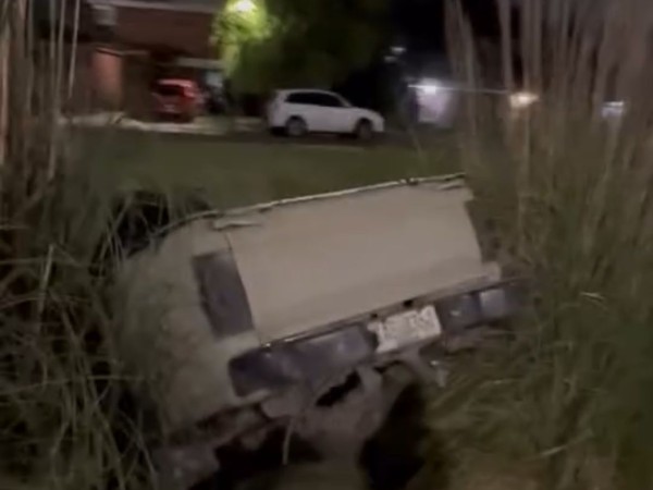 Camioneta volcó en B...