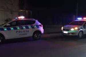 Investigan tiroteo en la ciudad de Maldonado entre una moto y una camioneta; también dispararon contra la Policía