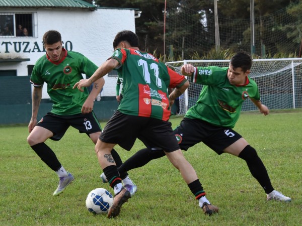 Atlético Fernandino quedó como único líder en 1ra. y también en sub 20; en la anual Libertad es cómodo puntero