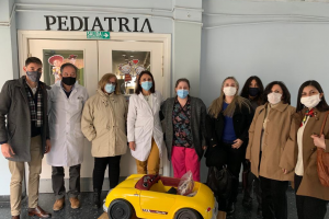 Donaron un autito para los pacientes de pediatría del hospital de Maldonado
