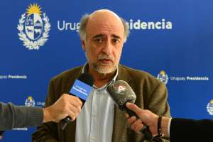 Mieres anunció que se extiende hasta fin de año el seguro de paro parcial