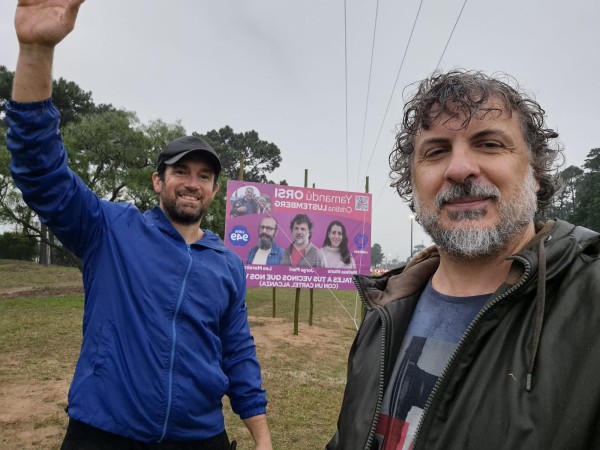 "Colocamos nuestro único cartel, porque con uno alcanza, (y además no nos da la plata para más)", dijo referente de agrupación política