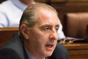 Elinger planteó acelerar tratamiento de ley de "maltrato animal"  y su penalización