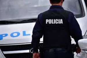 Formalizaron a un hombre que se resistió el arresto y agravió a la policía en San Carlos