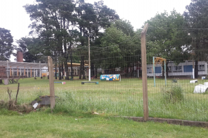 Vecinos de Canteras de Marelli temen que se cierre la Escuela 66 y presentan firmas