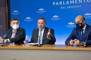 Presupuesto contempla incremento de transferencias del Gobierno nacional a intendencias y municipios