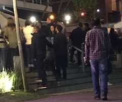 Falta de distanciamiento social, gente sin barbijo y faltante de alcohol en gel fueron la constante este fin de semana largo en Maldonado