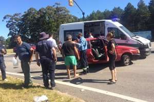 Cuatro personas lesionados, entre ellos dos niños, en accidente frente al aeropuerto de Laguna del Sauce