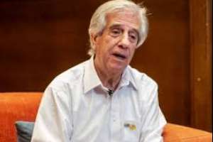 Despiden los restos de Tabaré Vázquez y el FA manifiesta sus condolencias