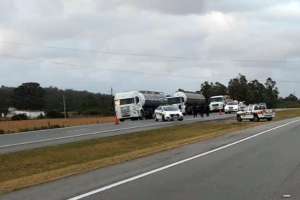 Ruta Interbalnearia estuvo cortada durante más de una hora y hubo demoras en la circulación por caída de cable de UTE
