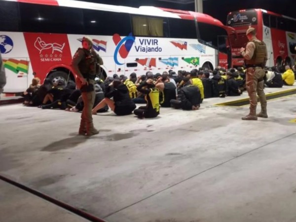 Hinchas de Peñarol r...