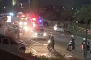 Personas desacatadas atacaron con piedras y botellas a las autoridades que dispersaban aglomeración