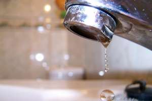 Rotura afecta servicio de agua en Chihuahua y Tío Tom