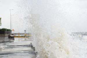 Vientos aumentarán a muy fuertes y con ellos el oleaje