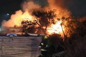 Se incendió local gastronómico en el puerto de Piriápolis