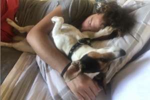 Analizan expulsar al hijo de Mónica Gonzaga que organizó fiesta clandestina: fiscal entendió que no había causa para vía penal