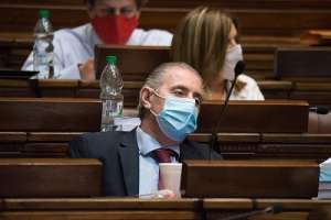 Diputado Elinger solicitó adelantar devolución excedente IRPF y FONASA para sector hotelero y casinos